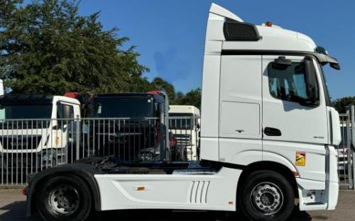 Mercedes-Benz Actros 1845LS Sattelzugmaschine