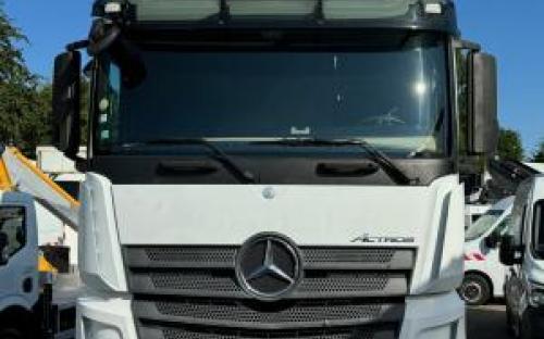 Mercedes-Benz Actros 1845LS Sattelzugmaschine