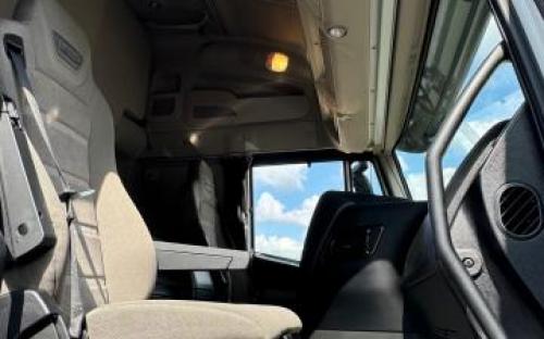 Iveco Stralis AS440S48 Sattelzugmaschine 300 TKM
