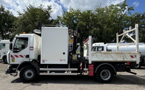 Renault D13 Kipper mit PK9002 Kran